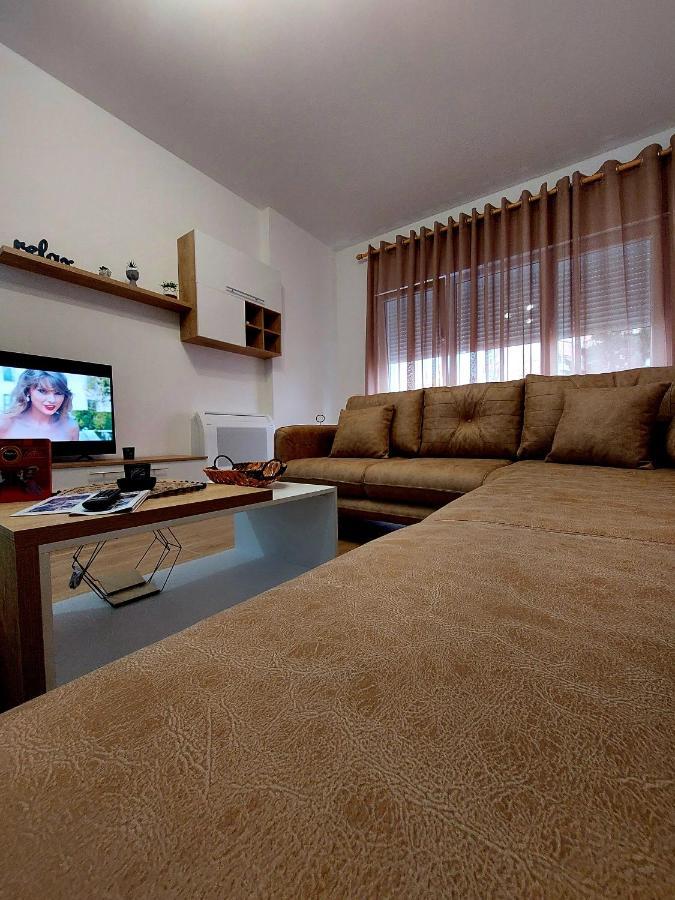 Gex Apartments Тирана Екстериор снимка