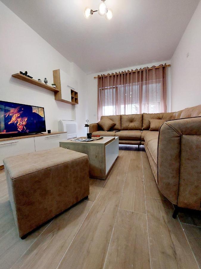 Gex Apartments Тирана Екстериор снимка