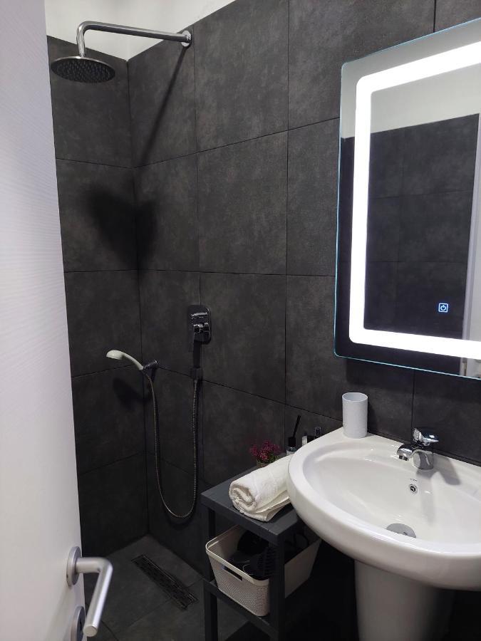 Gex Apartments Тирана Екстериор снимка