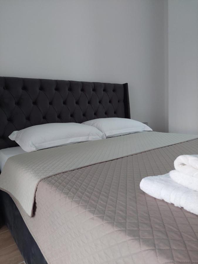 Gex Apartments Тирана Екстериор снимка